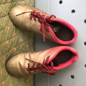Soccer cleats, good used condition, pink
